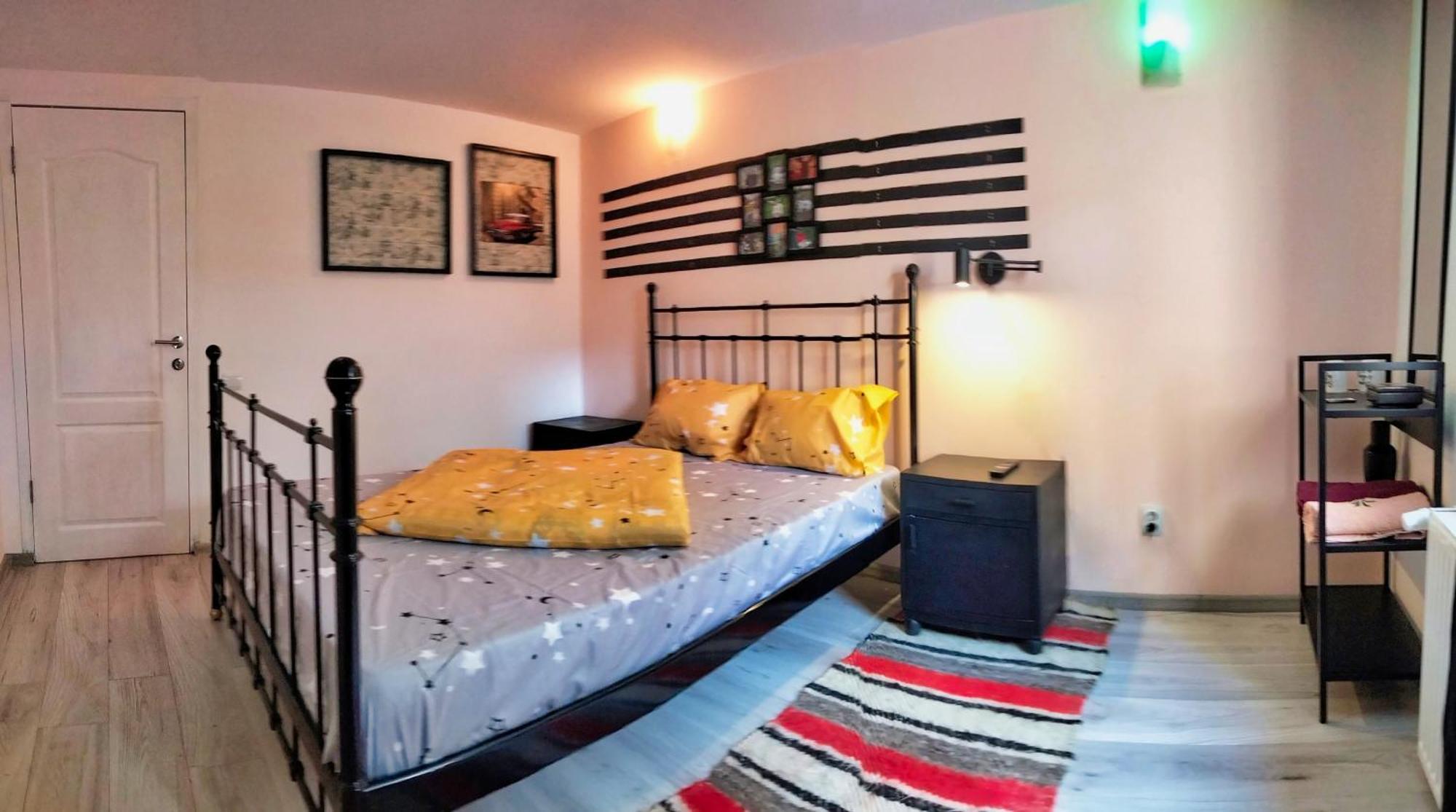 Doi Iepuri Daire Azuga Dış mekan fotoğraf