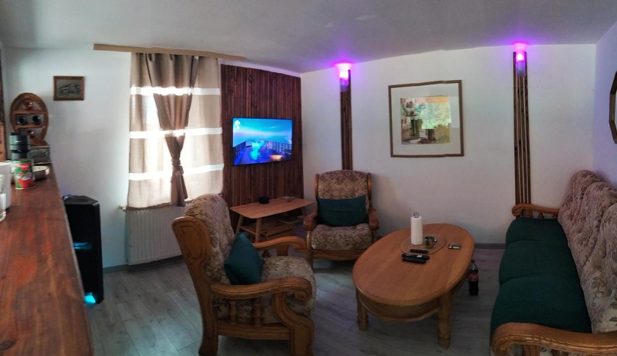 Doi Iepuri Daire Azuga Dış mekan fotoğraf